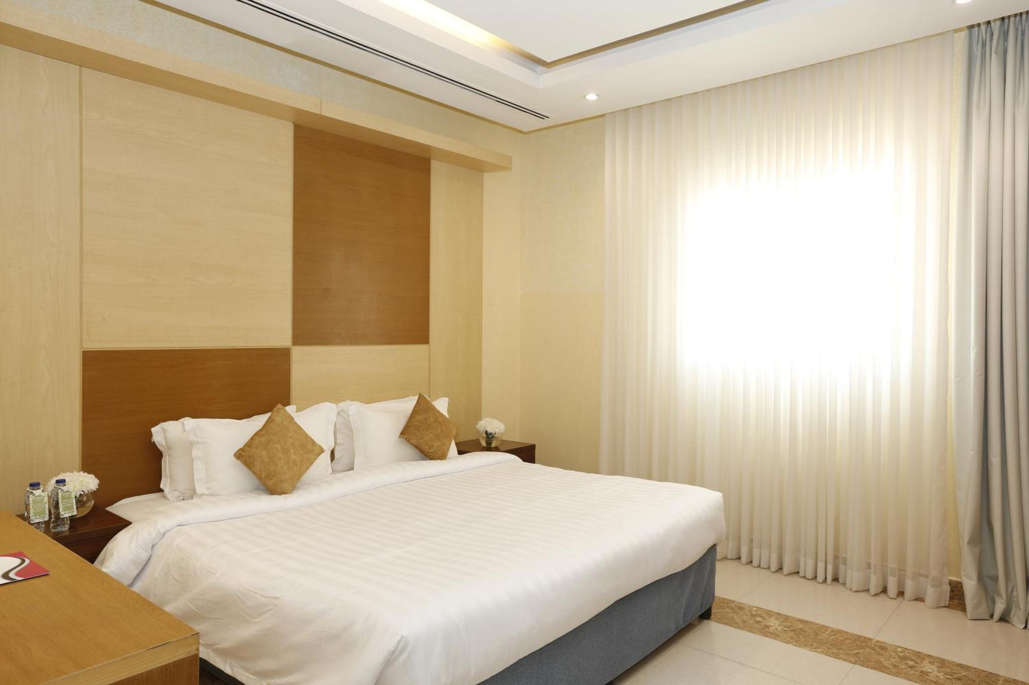 Hotelier Suites By Cantonal Riaad Buitenkant foto