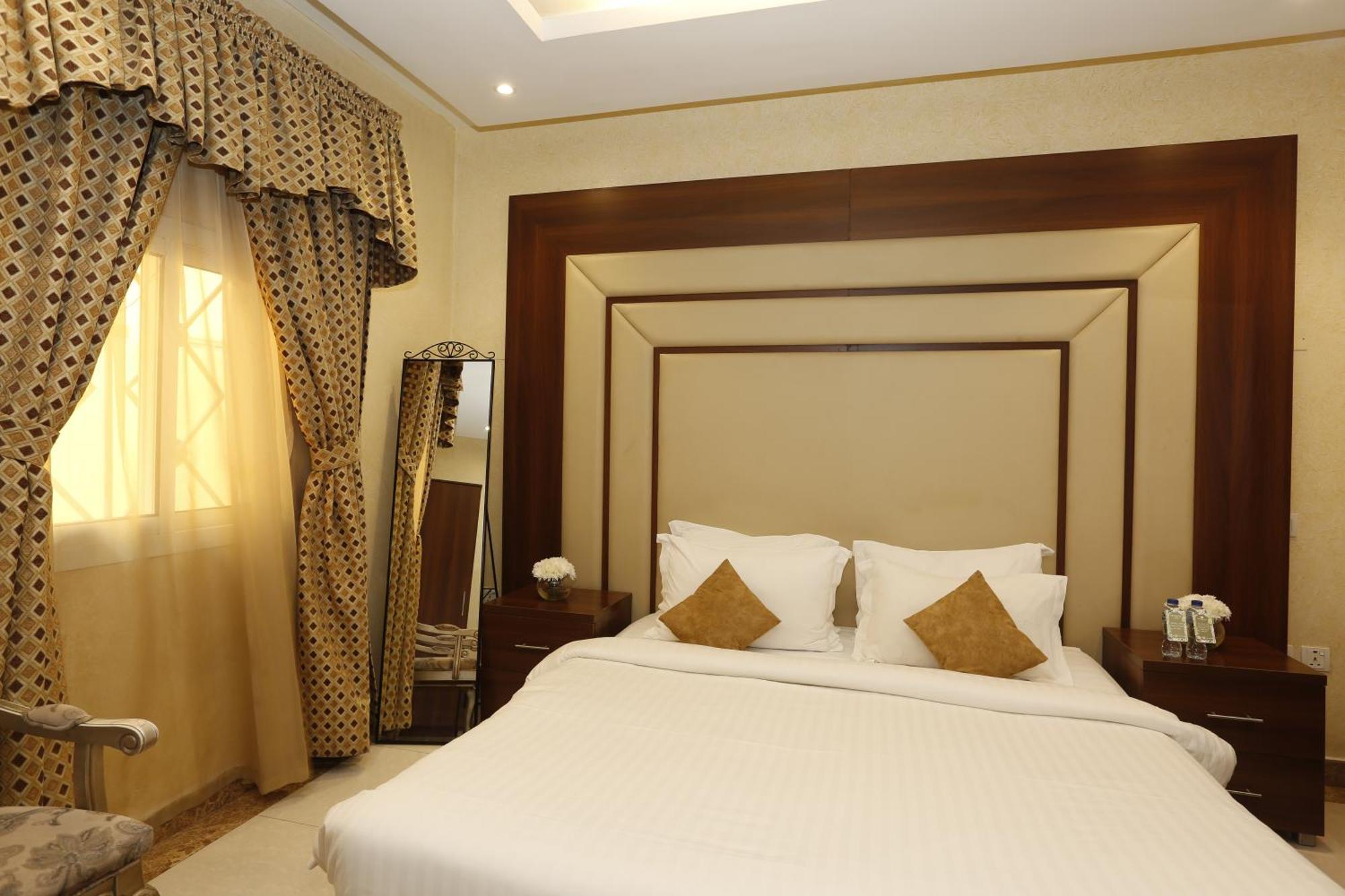 Hotelier Suites By Cantonal Riaad Buitenkant foto