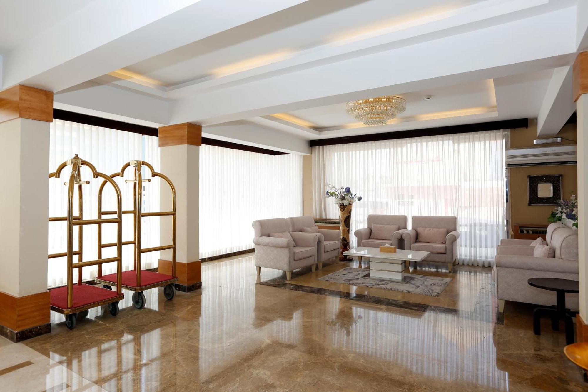 Hotelier Suites By Cantonal Riaad Buitenkant foto