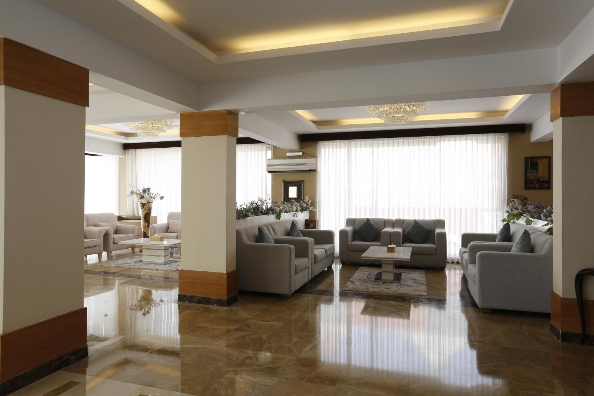 Hotelier Suites By Cantonal Riaad Buitenkant foto